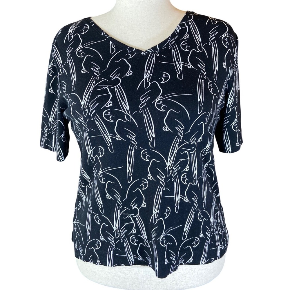 Chico's Black Parrot Print‎ V Neck Short Sleeve Top Size 18